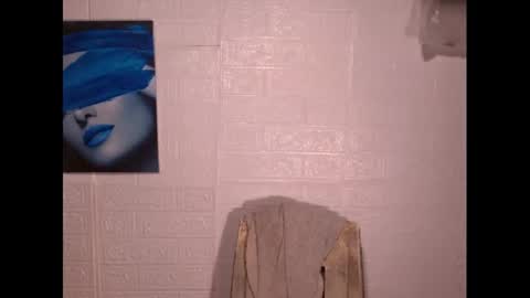 prettydiannara online show from February 2, 11:11 pm