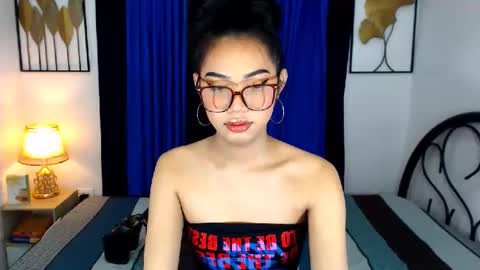 prettyhothugecock online show from February 13, 9:17 pm
