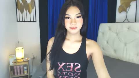 prettyhothugecock online show from February 27, 1:27 am