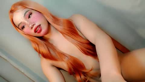 STELLA MAE online show from April 14, 11:59 am