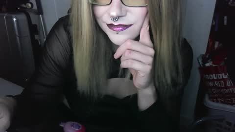 Princess Avery online show from March 16, 9:24 am