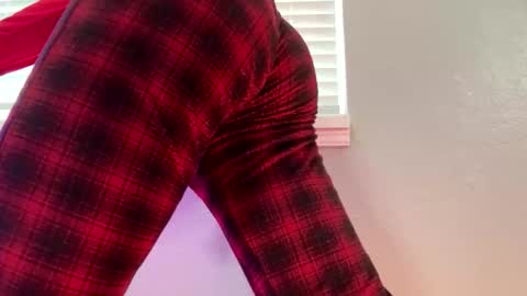 prtty2345 online show from April 16, 6:41 pm