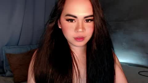 qt_luna18 online show from May 15, 4:26 pm