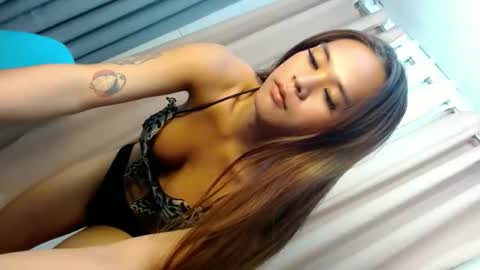 CALL ME YOUR QUEEN AIVY1 online show from May 13, 9:24 pm