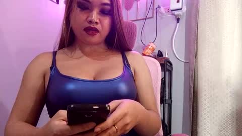Snapshot of queenofexploded chatting on October 23, 4:05 am Erica online show from October 23, 4:05 am