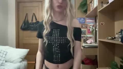 Ranya online show from April 15, 5:18 pm