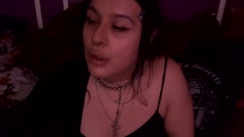 Snapshot of rattlesnakebitch chatting on October 10, 9:54 am Rattlesnake Bitch 666 online show from October 10, 9:54 am