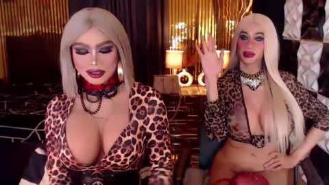 ravenmystiquex online show from June 8, 12:41 am