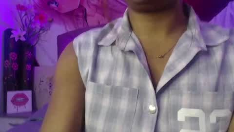 RENATA VALENTINA online show from April 21, 11:17 am
