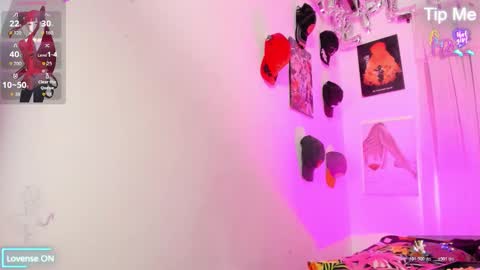 Rihanna hotx online show from March 20, 3:18 am