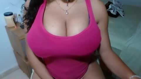 Rosebigtits online show from March 18, 1:43 pm