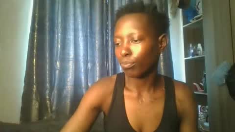 royal_kendrah online show from May 7, 9:27 am