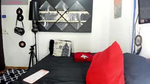  SARAHJEY     online show from December 21, 7:30 pm