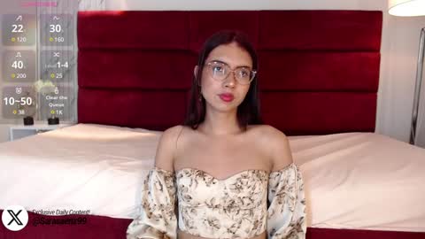 Sara online show from December 14, 8:20 pm