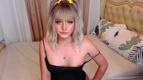 cassie online show from April 25, 2:59 am