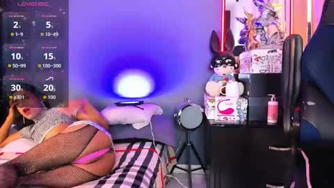 Snapshot of saylor_queen chatting on October 21, 8:43 pm Saylor Queen online show from October 21, 8:43 pm