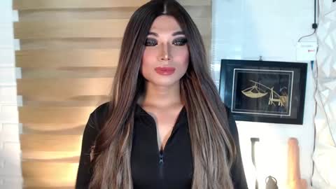 Deluxe online show from March 10, 10:07 am
