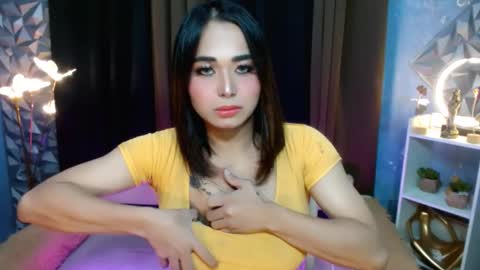 Snapshot of seductivelatina69 chatting on October 12, 8:06 am Lala online show from October 12, 8:06 am