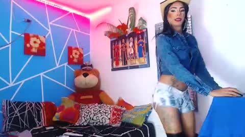 stefany velasquez online show from September 29, 6:02 am