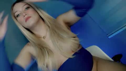 Snapshot of sexual_desire22 chatting on October 22, 10:02 pm Britney Allen online show from October 22, 10:02 pm