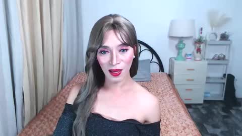sexy_yllona online show from May 2, 3:39 pm