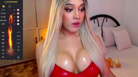 Kelly online show from November 3, 1:59 am