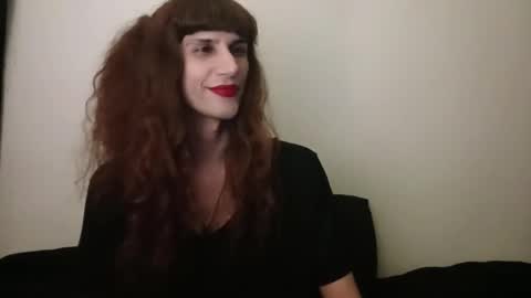 Snapshot of sexyirishcat chatting on October 11, 2:14 am elsathedarlin online show from October 11, 2:14 am