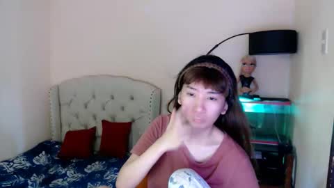 SHANTA FOX  s online show from April 8, 7:20 am