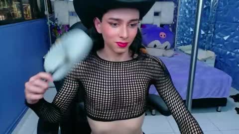 Sharlond online show from April 19, 6:10 pm
