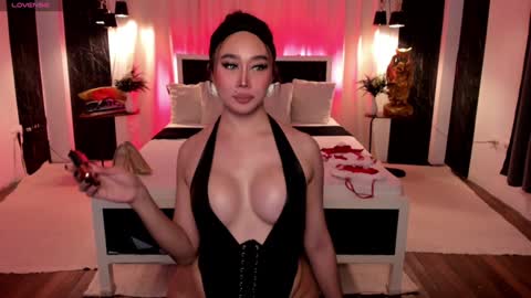 Snapshot of shivvariana_manflayer chatting on December 24, 7:17 am WET AND WILD YHANNA online show from December 24, 7:17 am