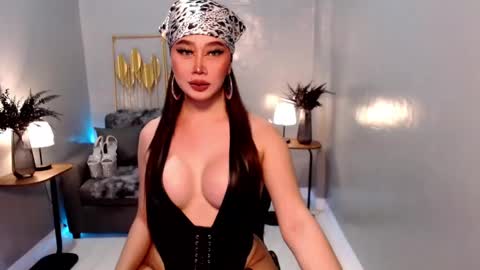 Snapshot of shivvariana_manflayer chatting on February 17, 2:04 pm WET AND WILD YHANNA online show from February 17, 2:04 pm