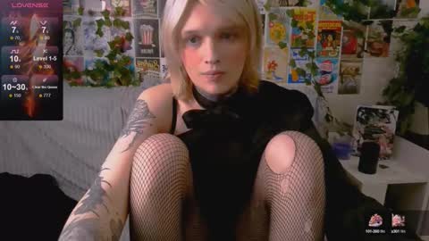 Snapshot of simona_rain chatting on October 13, 4:14 am Simona online show from October 13, 4:14 am