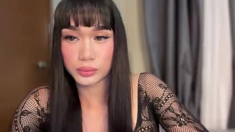 Kylie online show from June 26, 7:18 pm