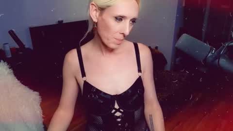 Ashleigh Mak online show from January 13, 11:13 pm