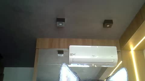 skinnykittencam online show from January 15, 11:20 am