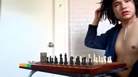 skysnicker online show from October 18, 2:10 pm