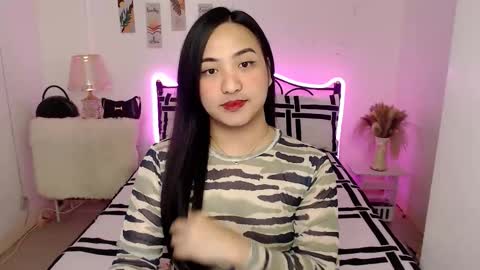 Queen Cyrine online show from January 12, 4:19 am