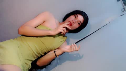 slim_nathalia online show from April 22, 5:03 am