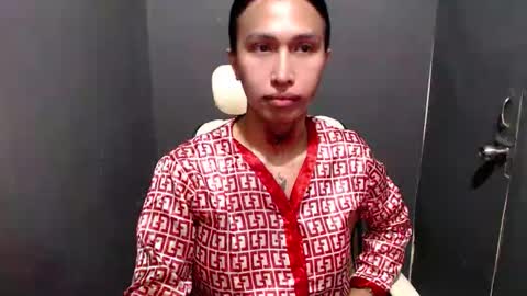 snow_2000 online show from April 18, 2:13 am