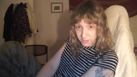 Lilytea online show from December 14, 8:53 am