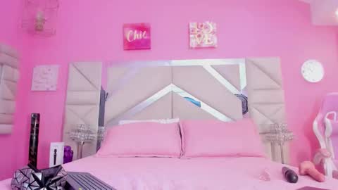 Sophia  online show from December 2, 7:28 pm