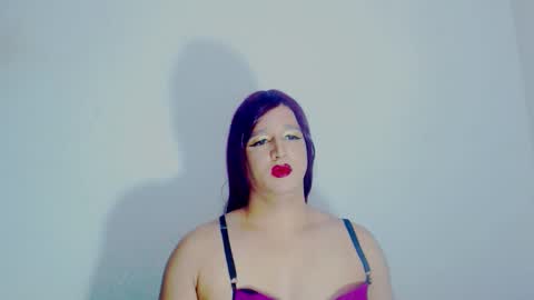 sophiehillsxo online show from February 21, 6:27 am