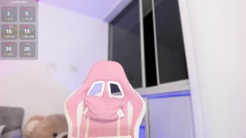 SAMANTHA online show from December 5, 8:09 am