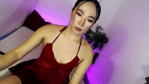 Alora online show from November 3, 10:25 am