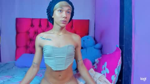 stassiebell online show from February 3, 9:14 am