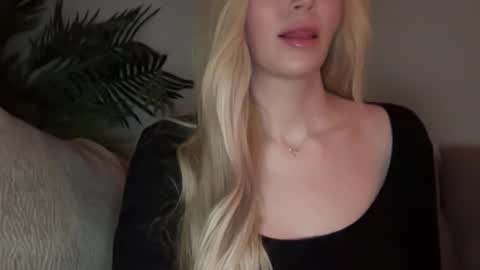 Stella Bella online show from November 13, 12:09 am