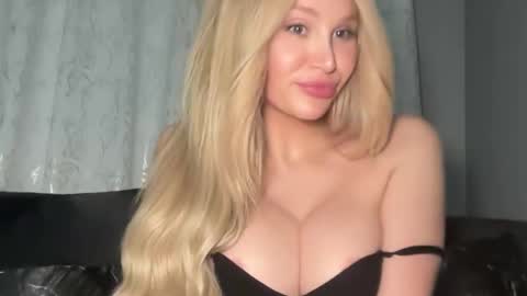 Stella Bella online show from March 15, 4:48 am