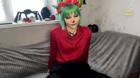 Snapshot of stevenshanklin chatting on October 31, 4:22 am Stephanie online show from October 31, 4:22 am