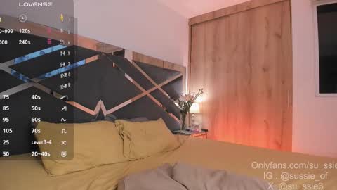 su_ssie online show from March 4, 2:51 am