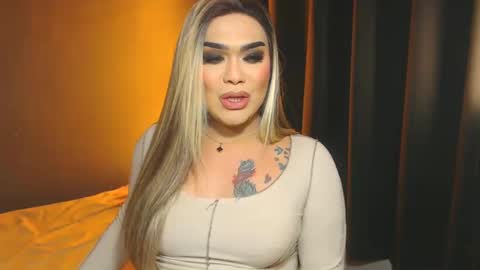 JADE ELYSE online show from January 15, 9:20 pm